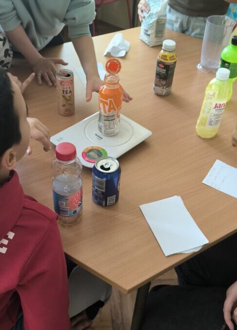 Mali koraci za veliko zdravlje: Radionica o skrivenim šećerima u pićima